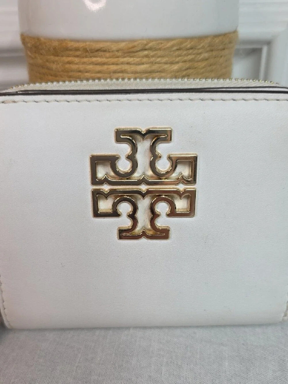 Tory Burch Britten soft bifold wallet - Picture 2 of 8